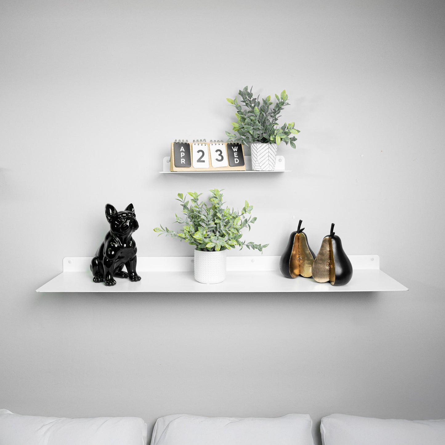 Modern Metal Floating Shelf - Minimalist Wall Storage & Display