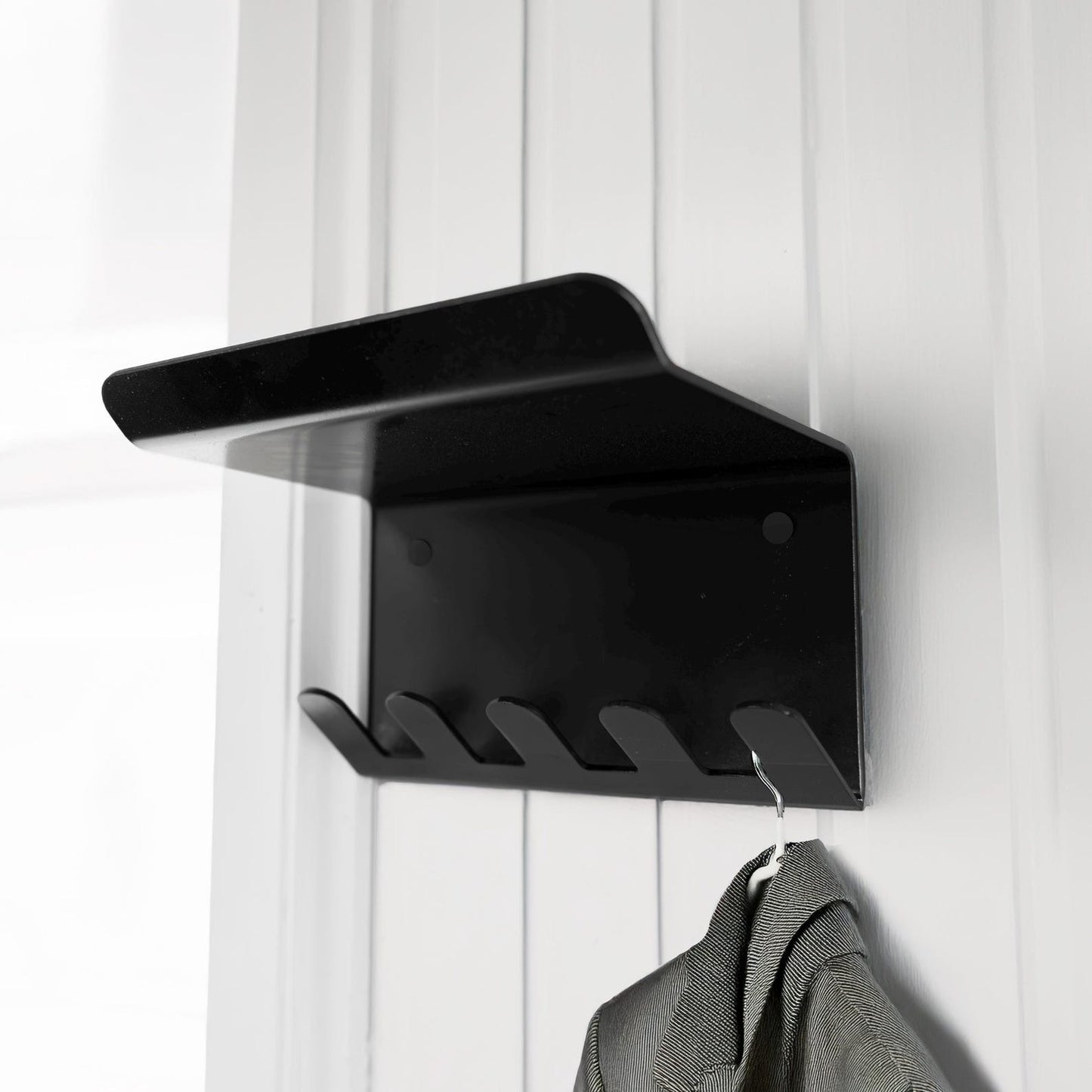 Modern Metal Hanger – Steel Construction + Matte Black Finish