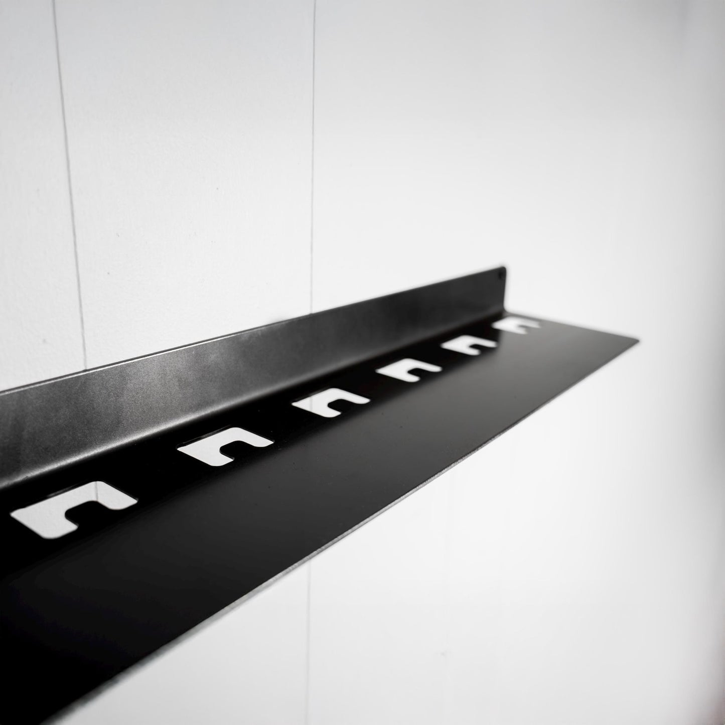 Modern Wall Rack – Floating Shelf with Flat Hooks