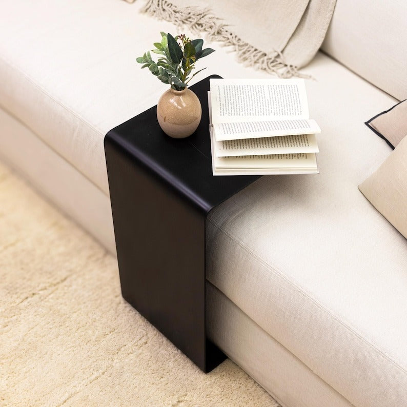 Modern Minimalist Metal C Shape Side Table