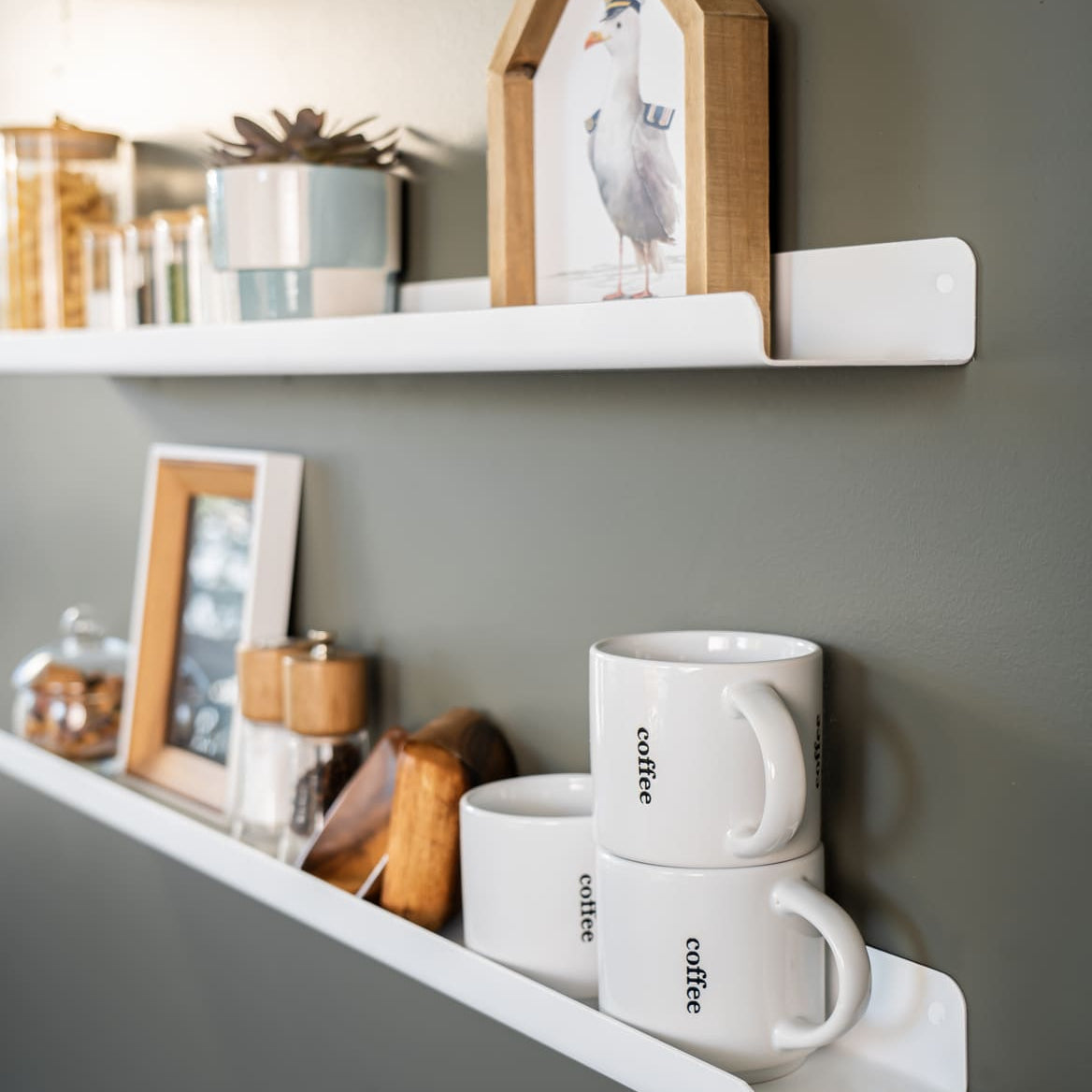 Metal Picture Ledge Floating Shelf